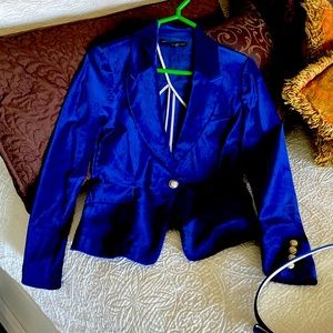 White House Black Market velvet blazer with belt / Perfect for Holidays